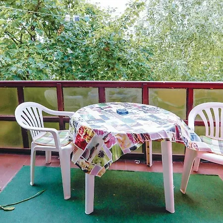 One Bedroom In 에게르